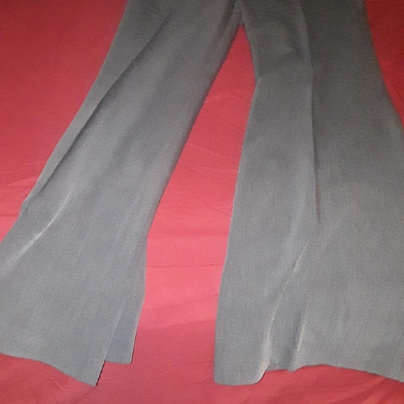 Dockers - Picture 2 of 5